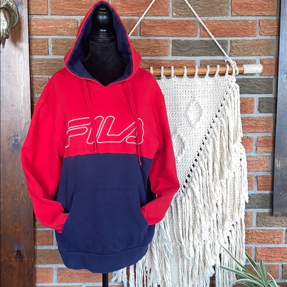💖 FILA Hoodie - Picture 1 of 6